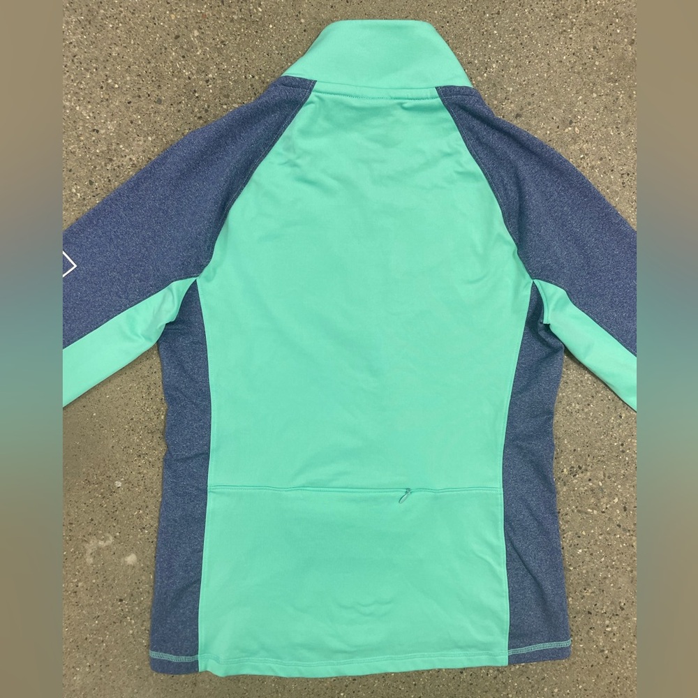 PINK Victoria's Secret ultimate sweater size Medium - Picture 12 of 16